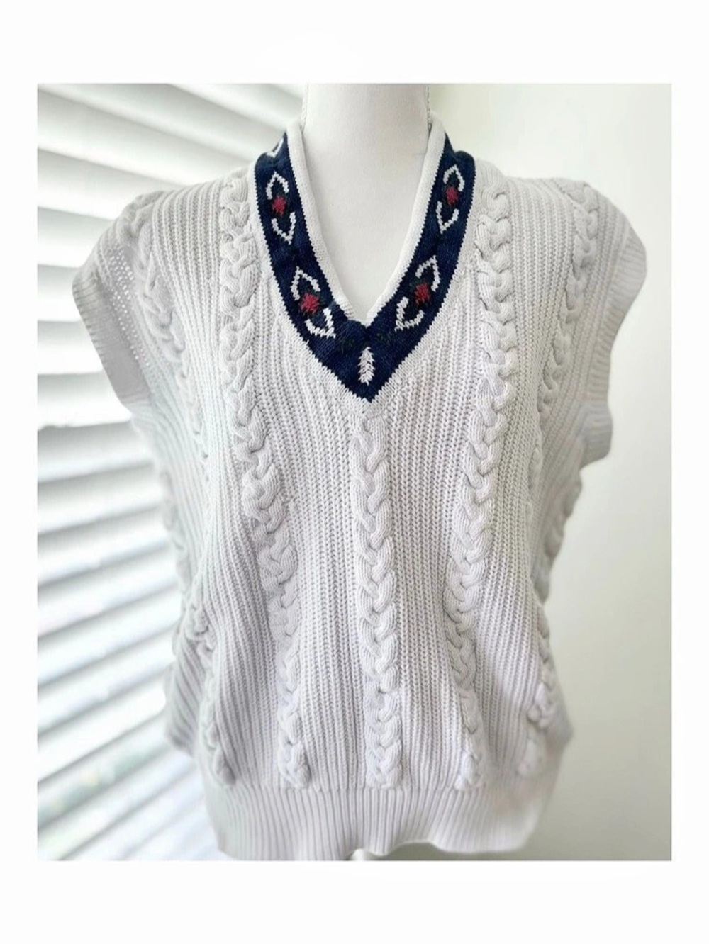 Chaps Ralph Lauren Cable Knit V-Neck Vest in White Size Large